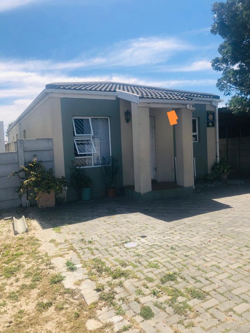 4 Bedroom Property for Sale in The Connifers Western Cape